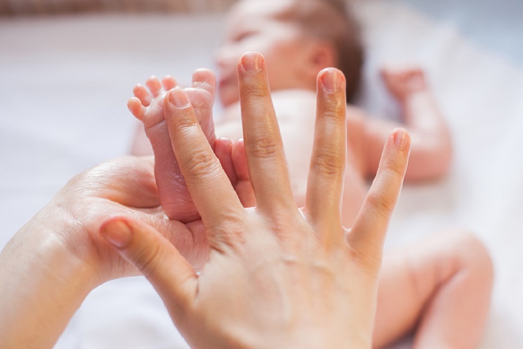 Massage oils for babies: Pick the best one