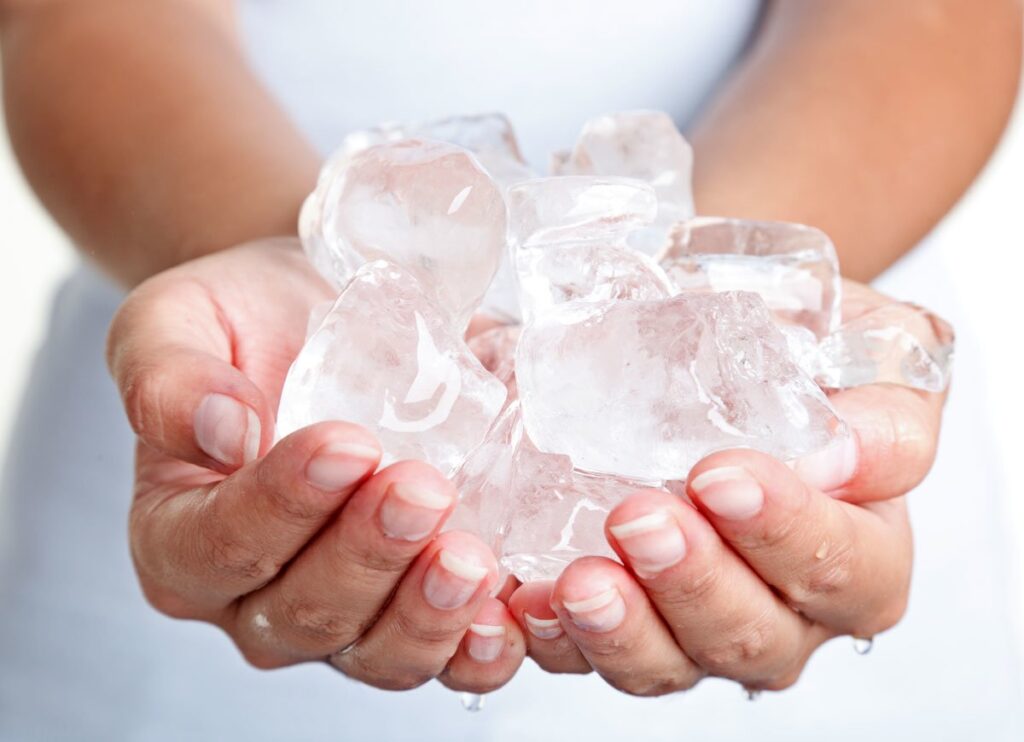 ice cubes to reduce waxing bumps
